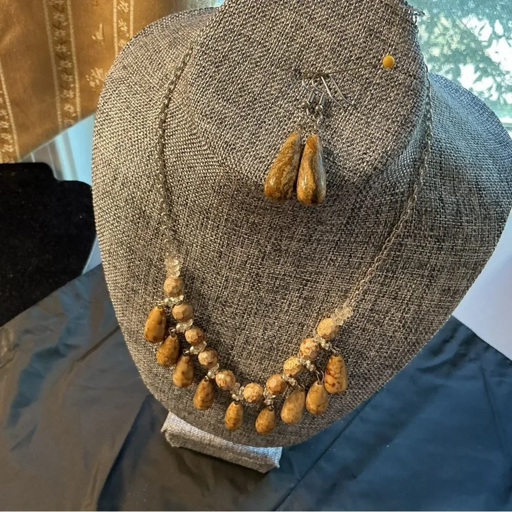 Elegant Brown and Beige Marbled Beaded Necklace and Earring Set
